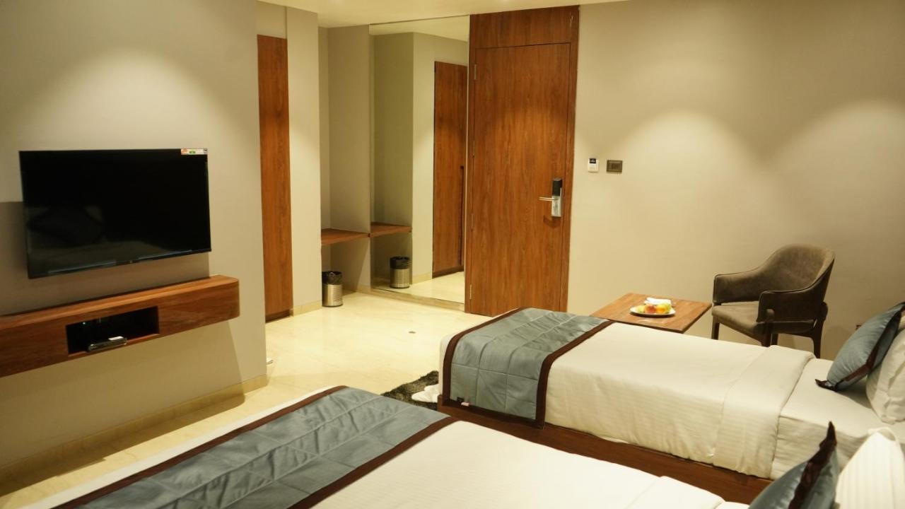 Alaukik Hotel Shirdi Zewnętrze zdjęcie