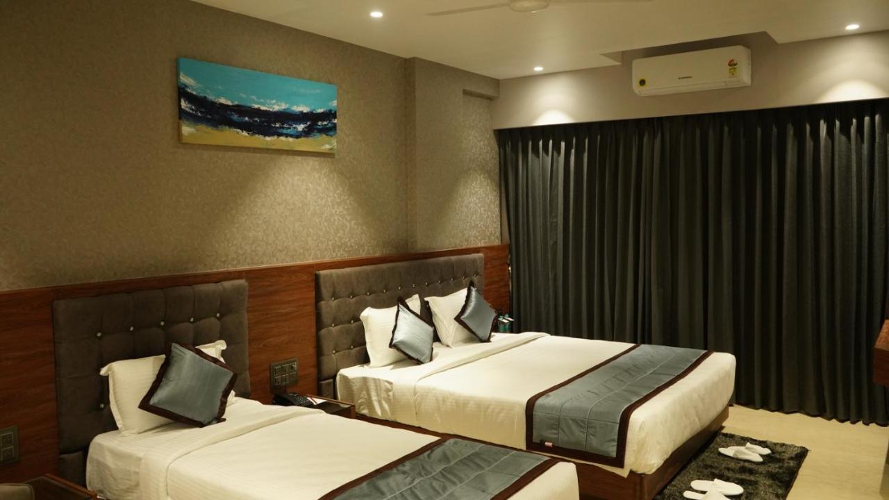 Alaukik Hotel Shirdi Zewnętrze zdjęcie