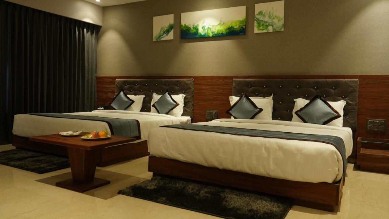Alaukik Hotel Shirdi Zewnętrze zdjęcie