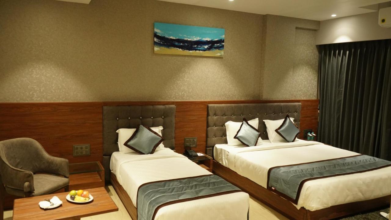 Alaukik Hotel Shirdi Zewnętrze zdjęcie