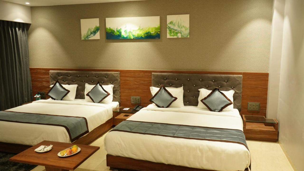 Alaukik Hotel Shirdi Zewnętrze zdjęcie